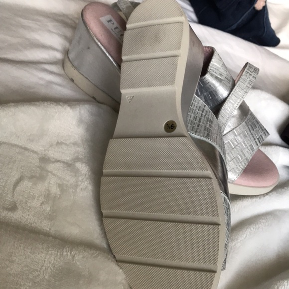 Silver metallic wedge sandal - Picture 3 of 5